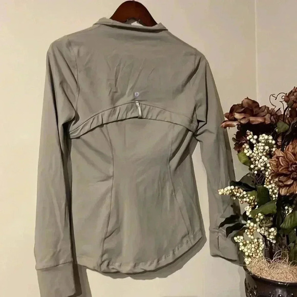 90 Degree by Reflex Full Zip Runner Jacket - Picture 7 of 9